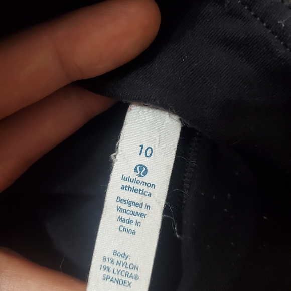 Lululemon Practice Daily Pant. Tights. Satin Ruched Details Side. Black. 10. 28" - Picture 5 of 15